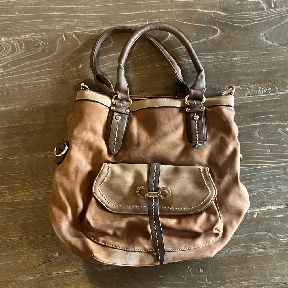Elegant Tan Leather Tote Bag